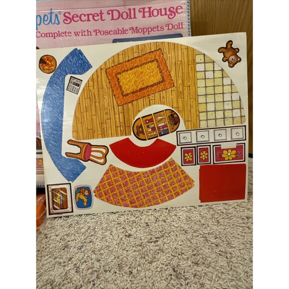 NEW & COMPLETE Knickerbocker Moppets Secret Doll House 1980 Mint Condition Rare - Picture 10 of 16